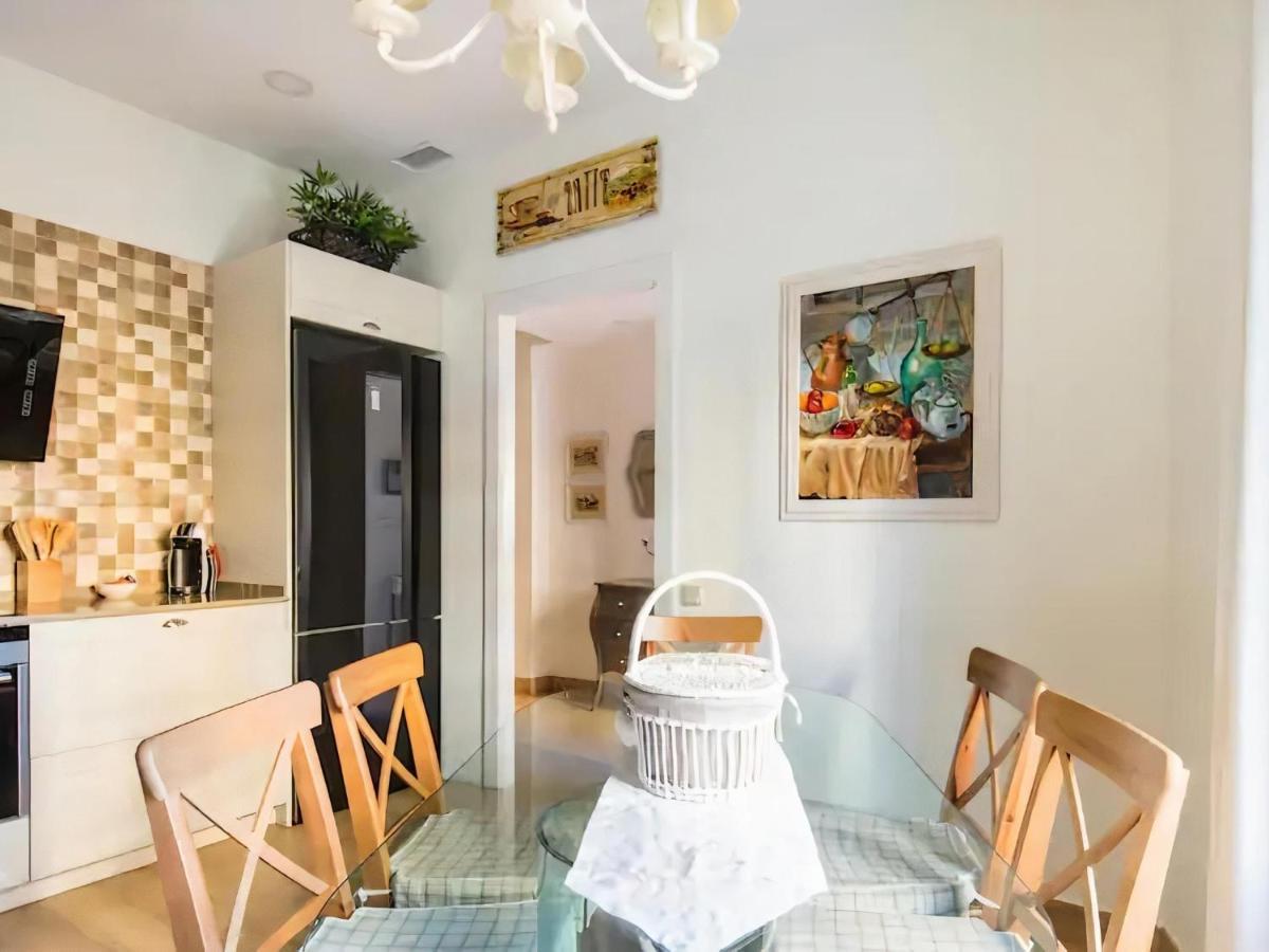 Sitges Spaces Beach House-4 Bedrooms, 3 Bathrooms, Large Terrace, Jacuzzi, Center-Beach מראה חיצוני תמונה
