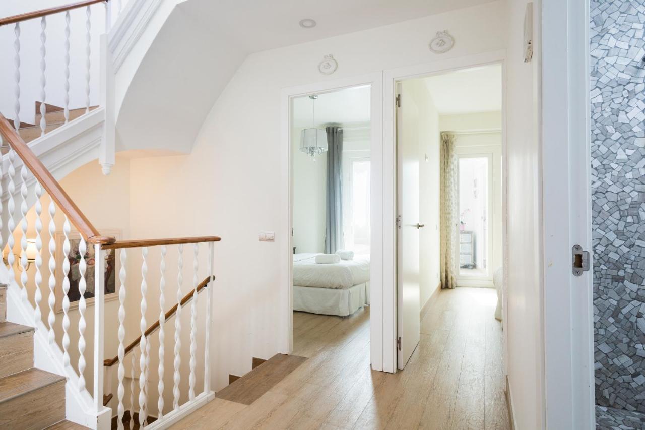 Sitges Spaces Beach House-4 Bedrooms, 3 Bathrooms, Large Terrace, Jacuzzi, Center-Beach מראה חיצוני תמונה